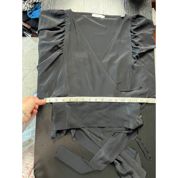 Stunning A.L.C. Silk Poet Sleeve Wrap Blouse - Picture 9 of 12